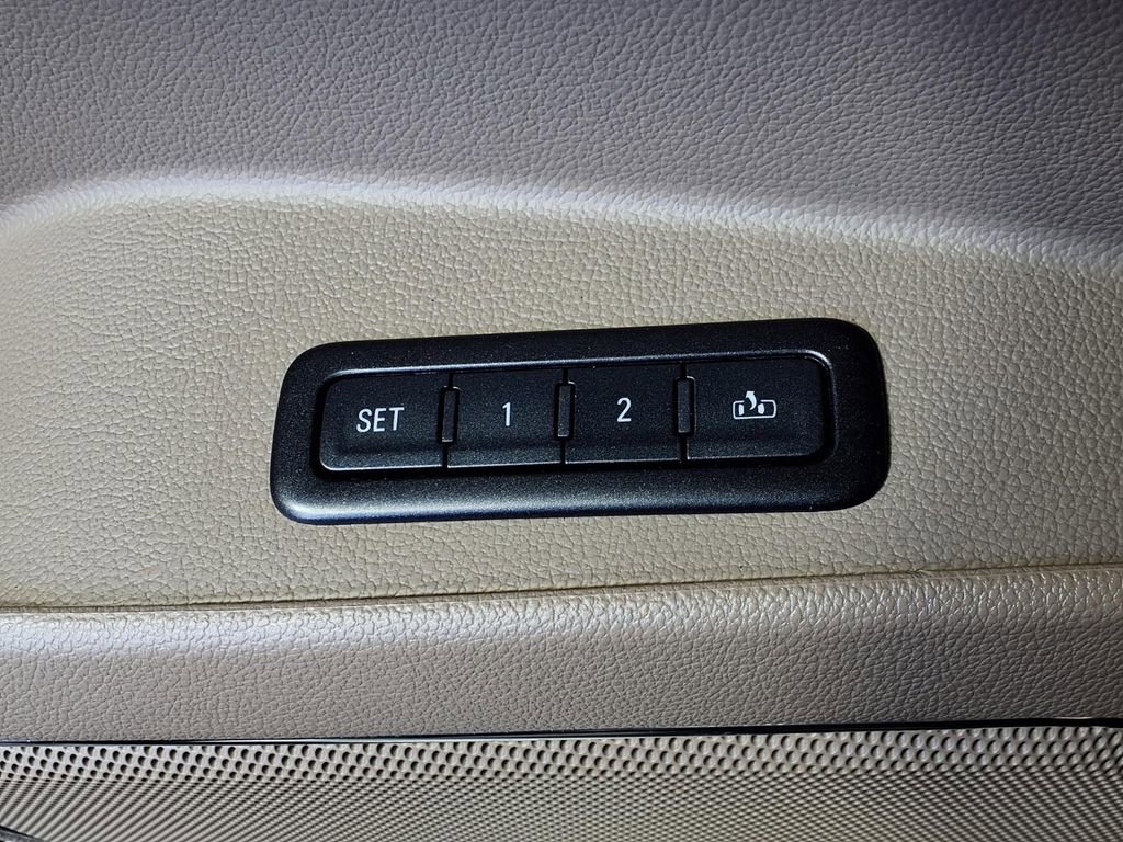 Used 2015 GMC Yukon SLT image 19