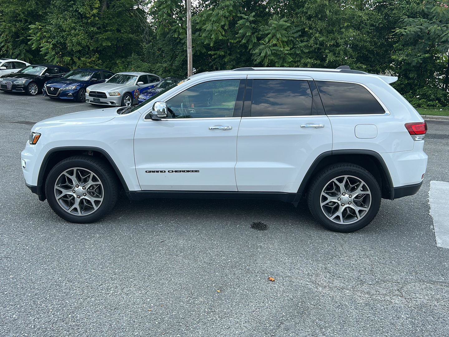 Used 2020 Jeep Grand Cherokee Limited w/ Trailer Tow Group IV AWD/4WD image 2