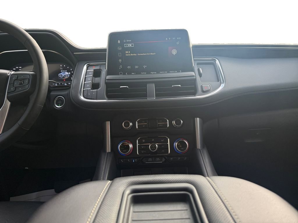 Used 2024 GMC Yukon XL SLT w/ SLT Luxury Package image 11