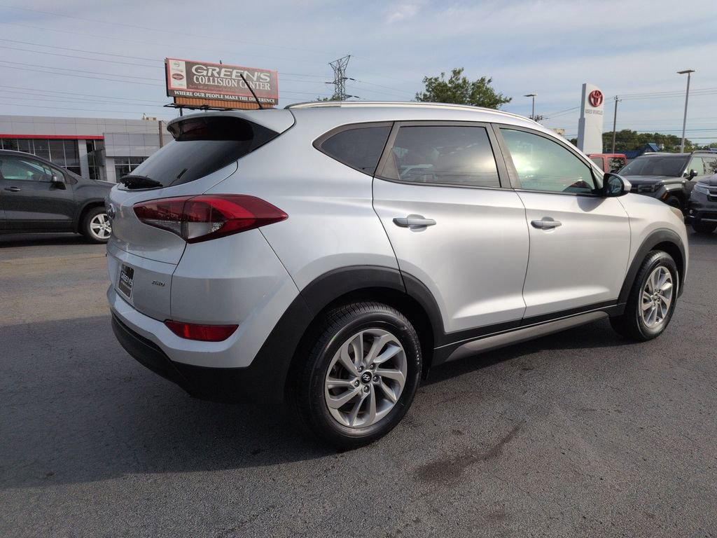 Used 2016 Hyundai Tucson SE w/ Option Group 02 AWD/4WD image 5