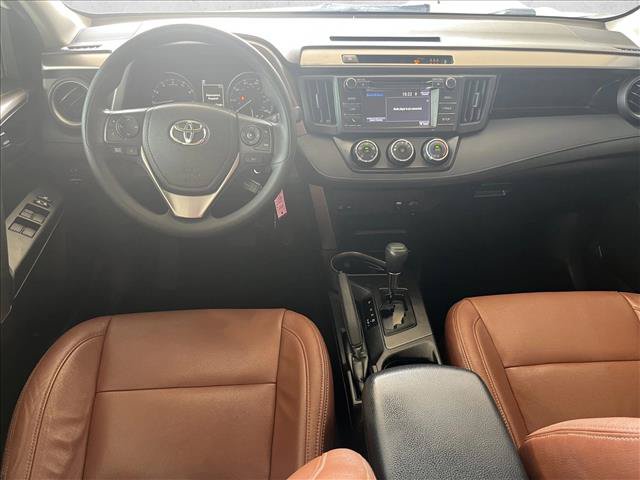 Used 2018 Toyota RAV4 LE w/ Carpet Mat Package FWD image 11