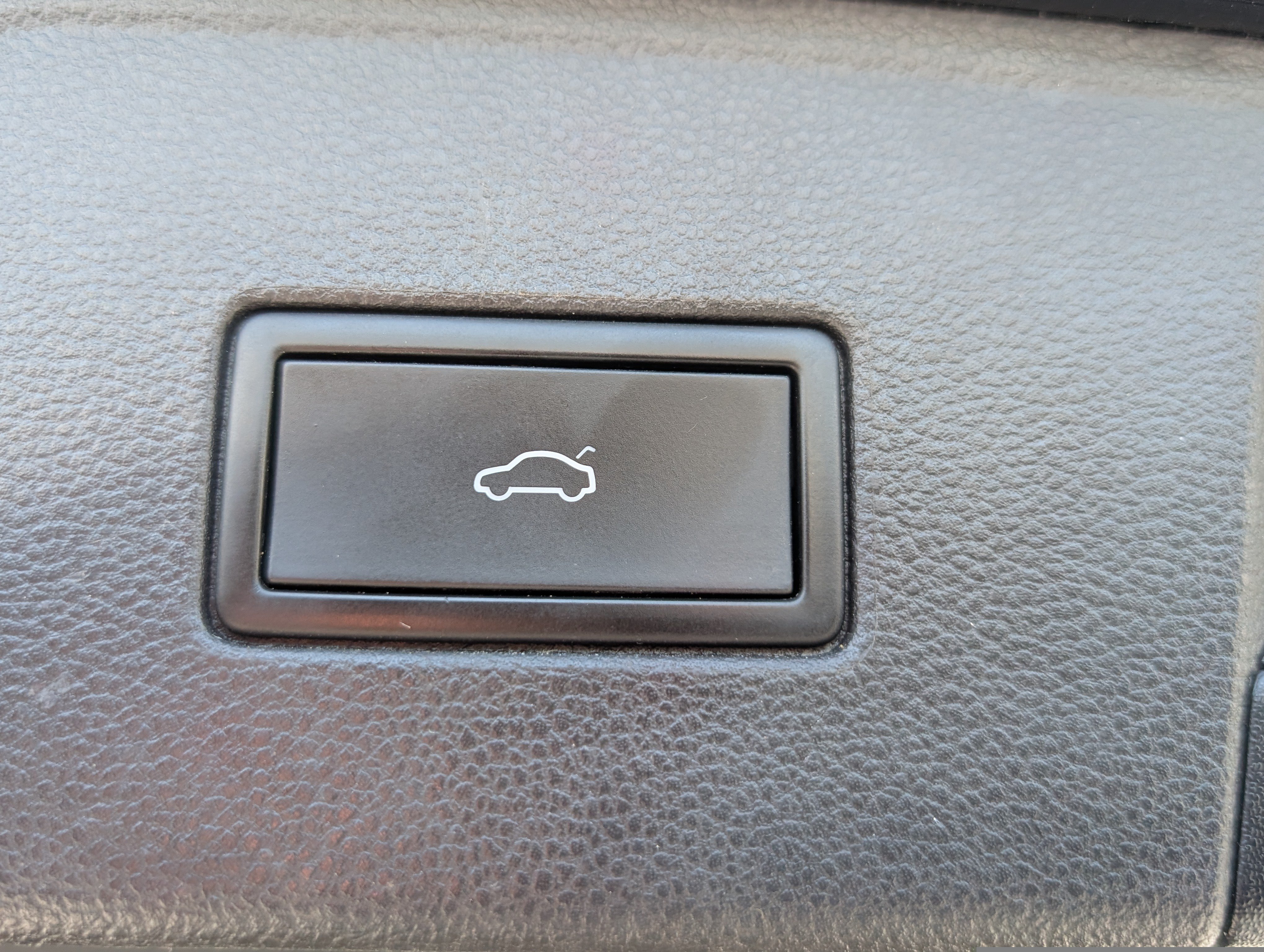 Used 2023 Volkswagen Atlas SEL AWD/4WD image 15
