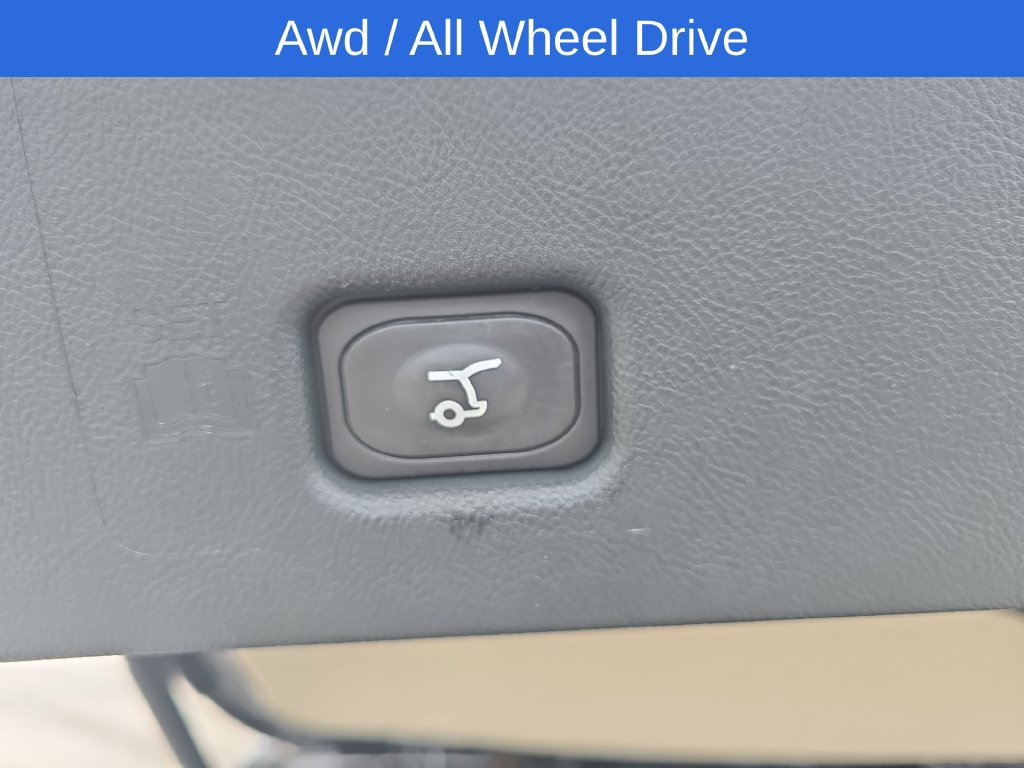 Used 2023 Lincoln Nautilus Reserve w/ Equipment Group 202A AWD/4WD image 13