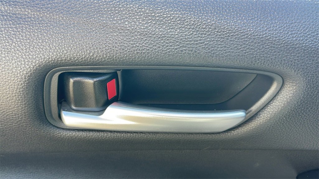 Used 2023 Toyota Corolla SE image 18