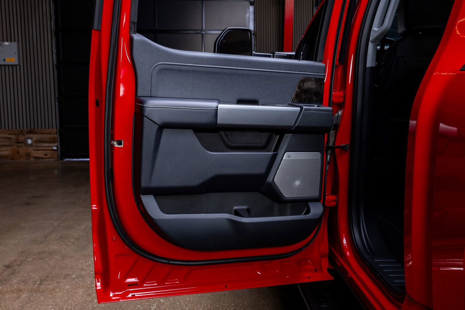 Used 2026 Ford F350 Lariat w/ Lariat Premium Package image 39