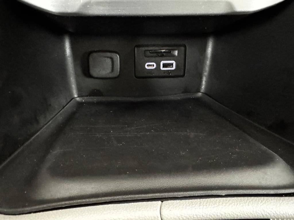 Used 2023 GMC Acadia SLT image 24