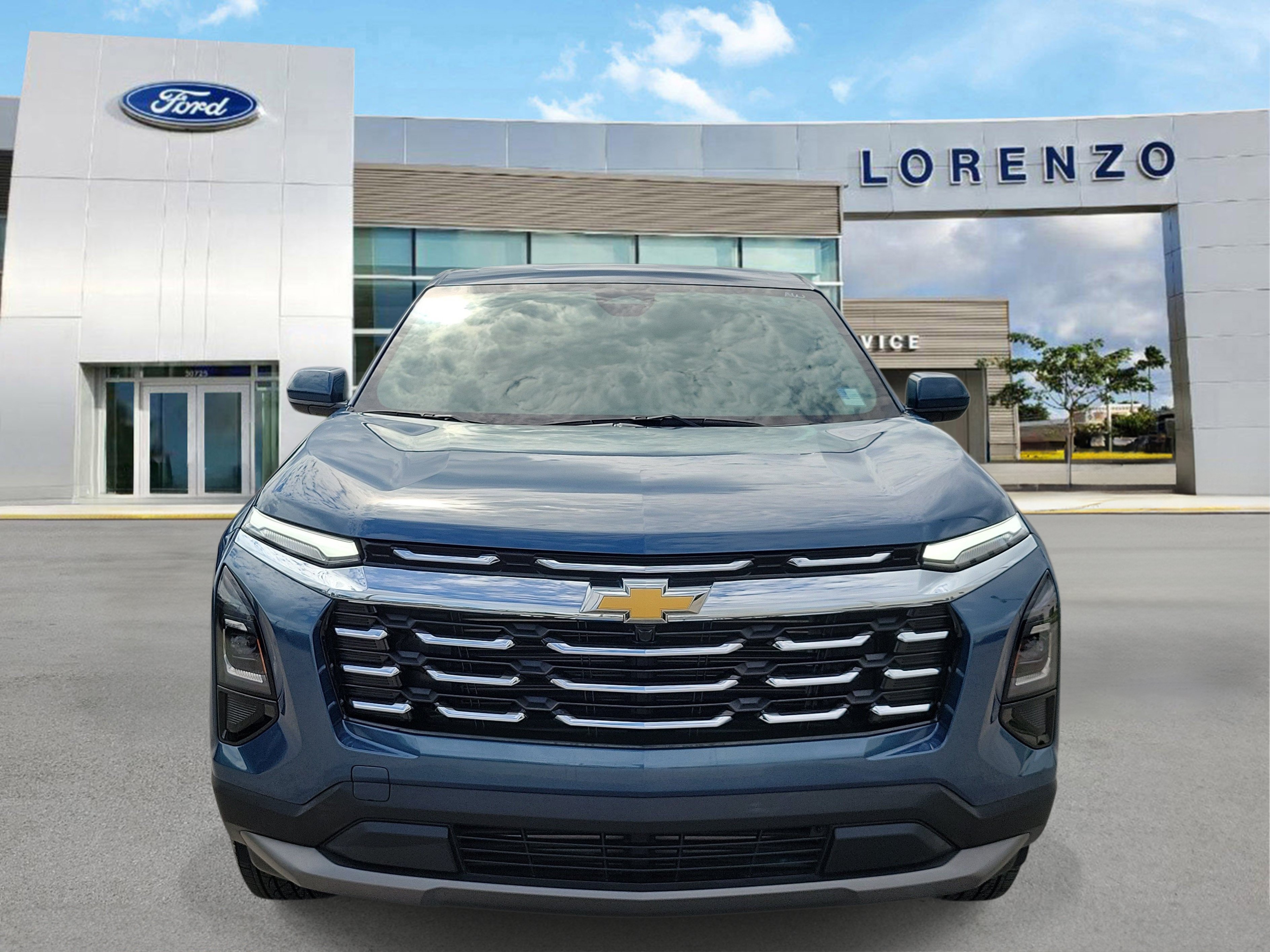 Used 2026 Chevrolet Equinox LT FWD image 2