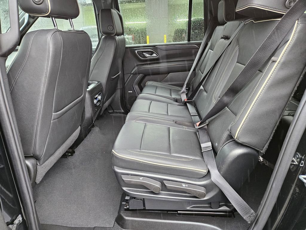 Used 2023 GMC Yukon XL SLT image 10