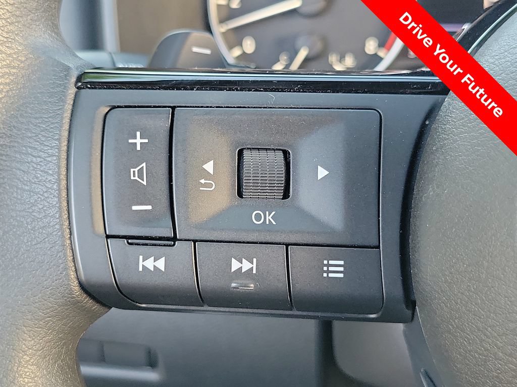 Certified 2021 Nissan Rogue SV FWD image 5