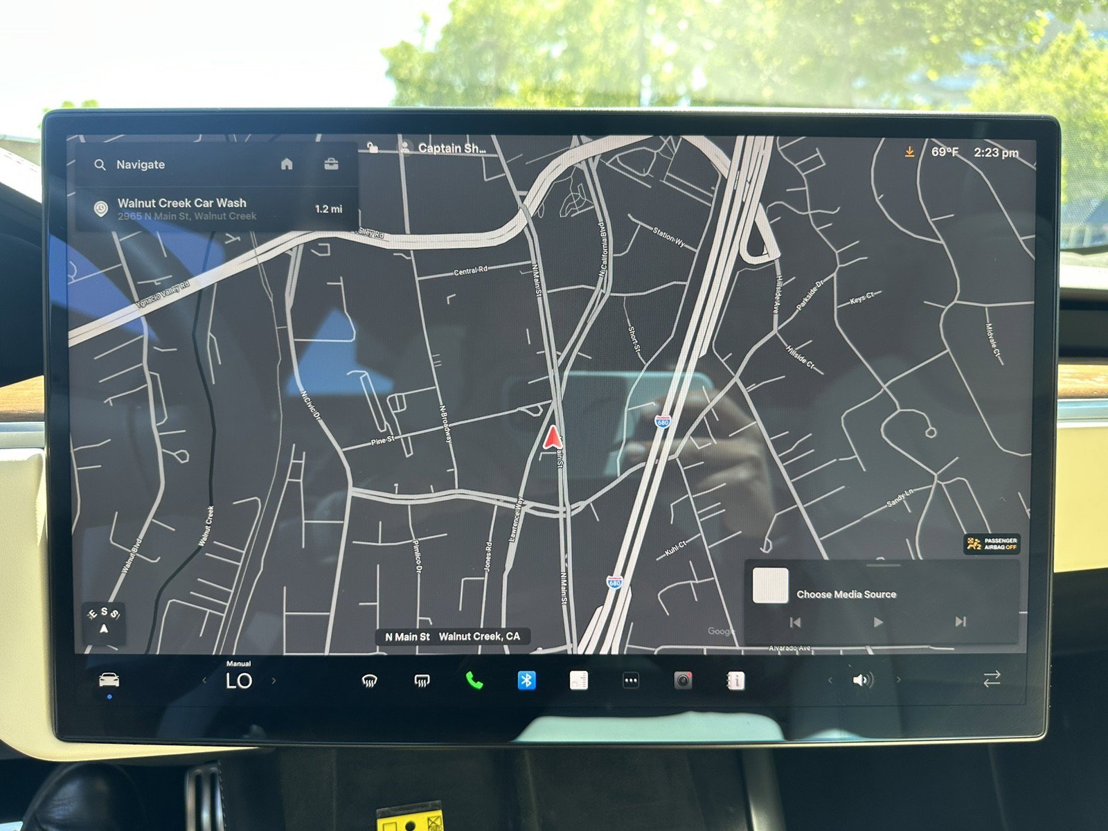 Used 2024 Tesla Model S image 24