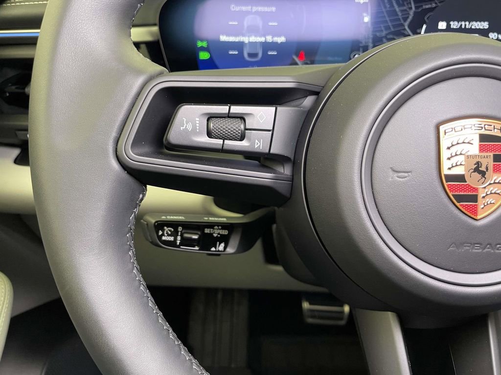 New 2025 Porsche Macan 4S Electric image 40