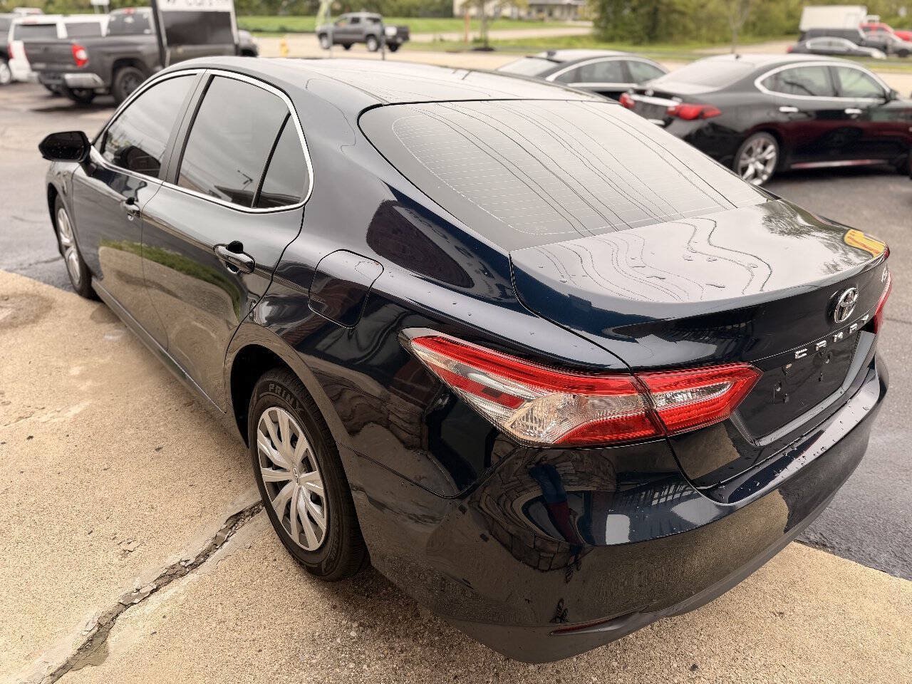 Used 2018 Toyota Camry FWD image 5