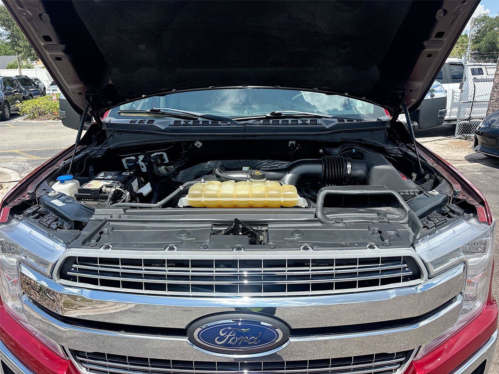 Used 2019 Ford F150 Lariat w/ Equipment Group 502A Luxury AWD/4WD image 31