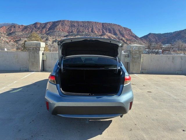 Used 2021 Toyota Corolla LE image 8