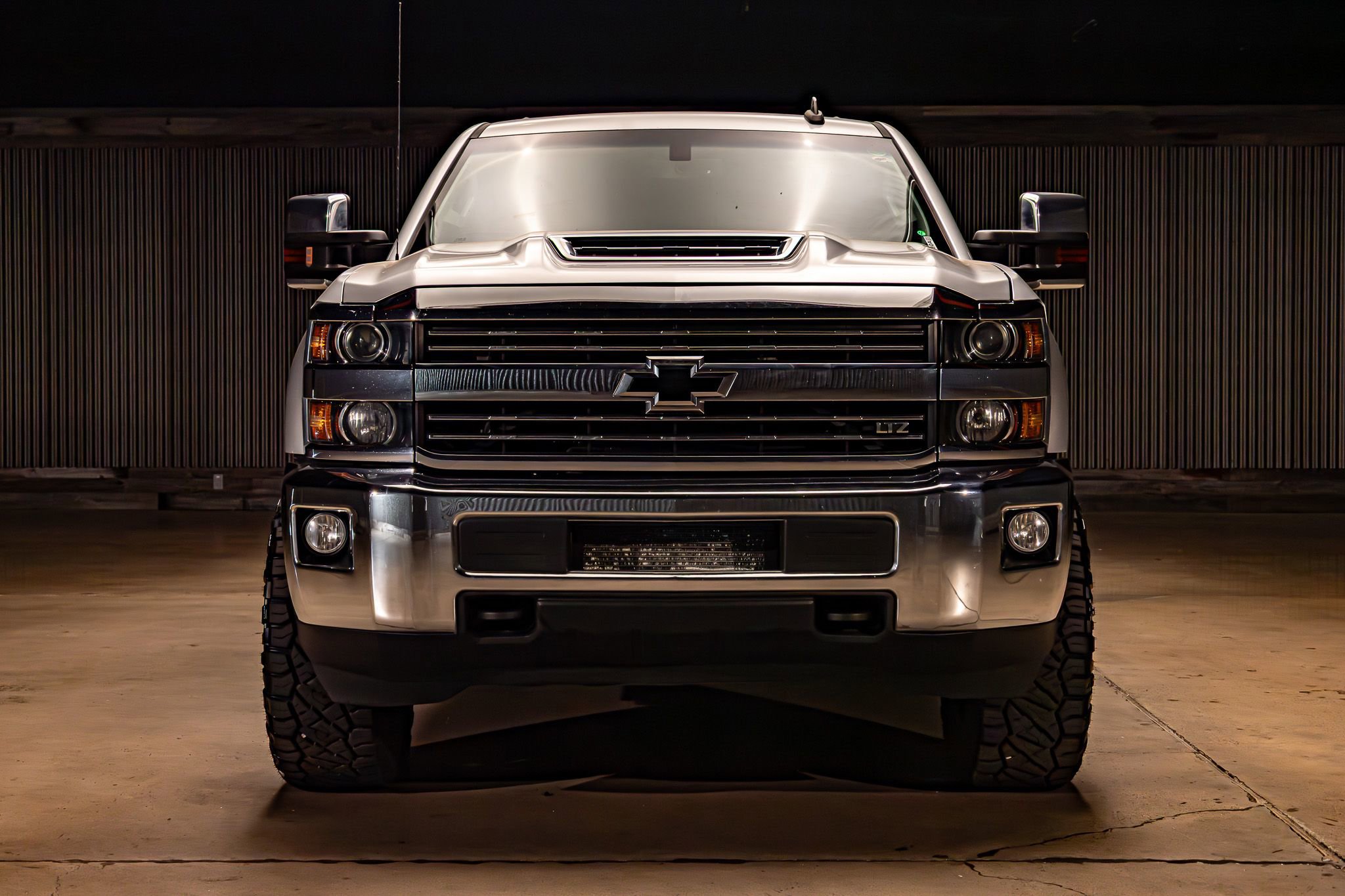 Used 2017 Chevrolet Silverado 2500 LTZ image 2