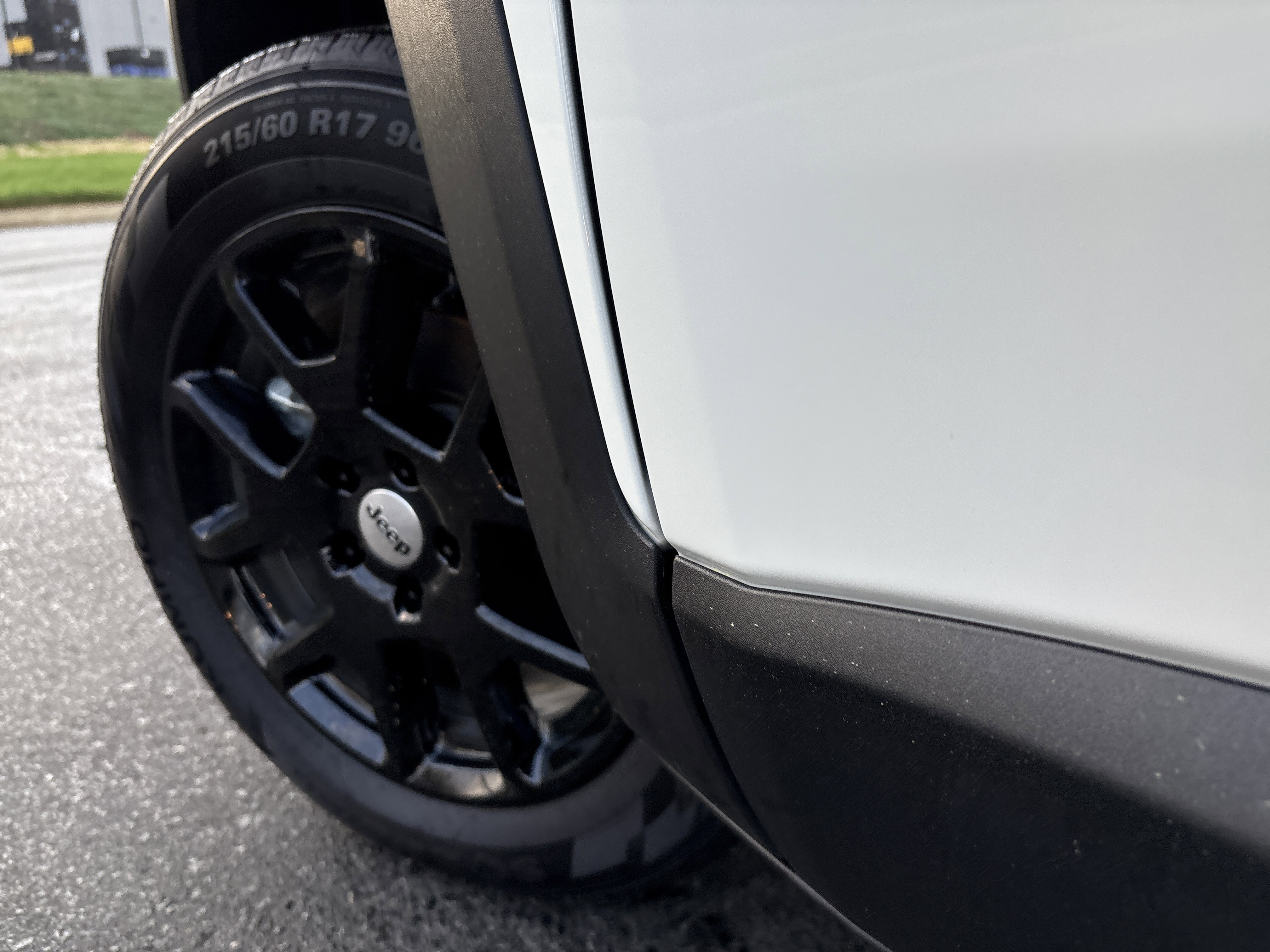 Certified 2023 Jeep Renegade Latitude w/ Premium Group image 12