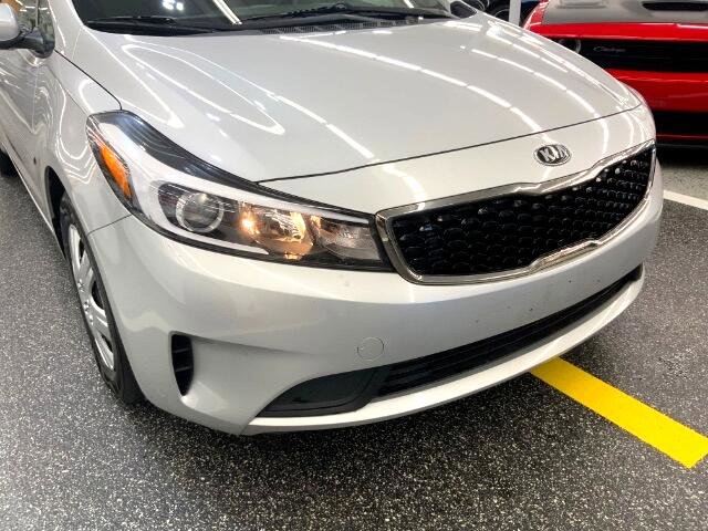 Used 2017 Kia Forte LX image 35