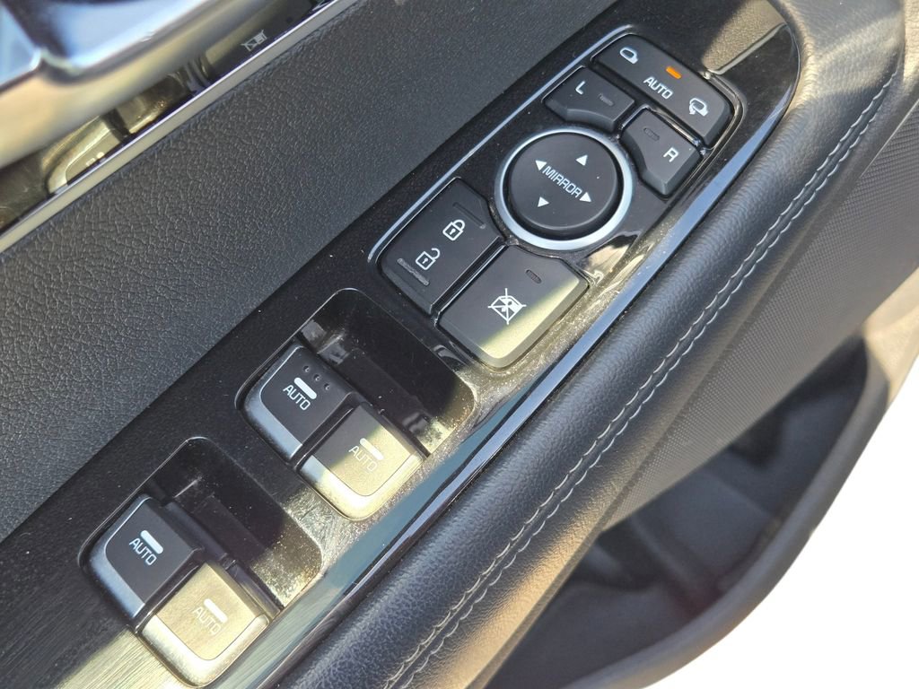 Used 2017 Kia Sorento SX image 16