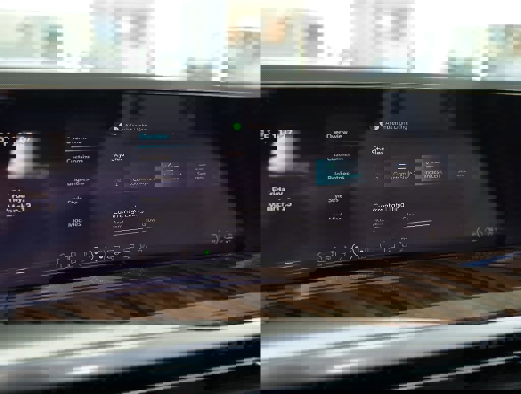 New 2026 Cadillac Escalade Platinum Luxury w/ LPO, Floor Liner Package image 18