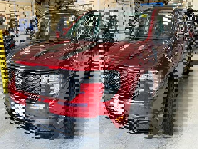 New 2025 Ford Maverick XLT w/ XLT Luxury Package image 3