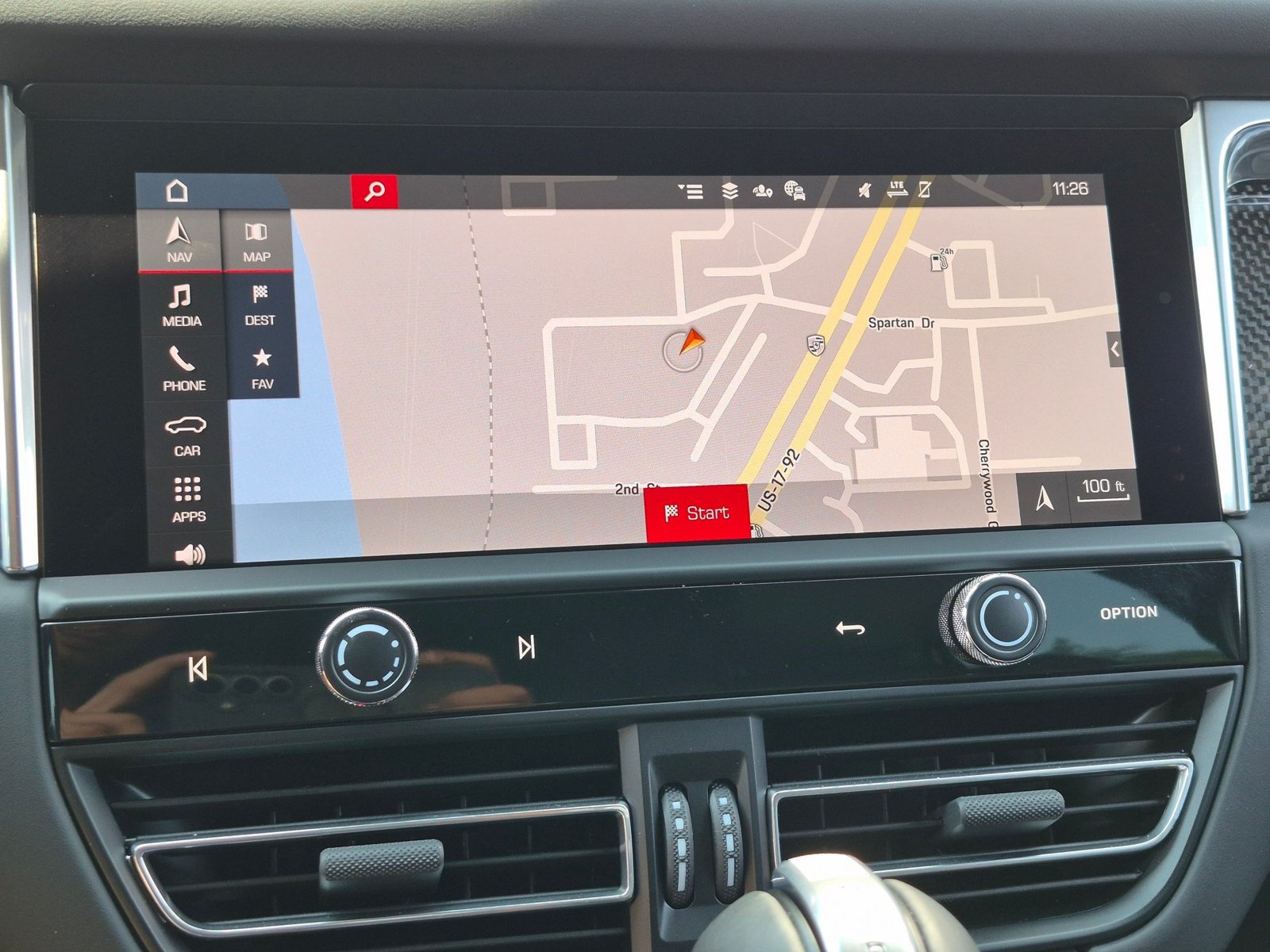 Certified 2026 Porsche Macan GTS AWD/4WD image 18