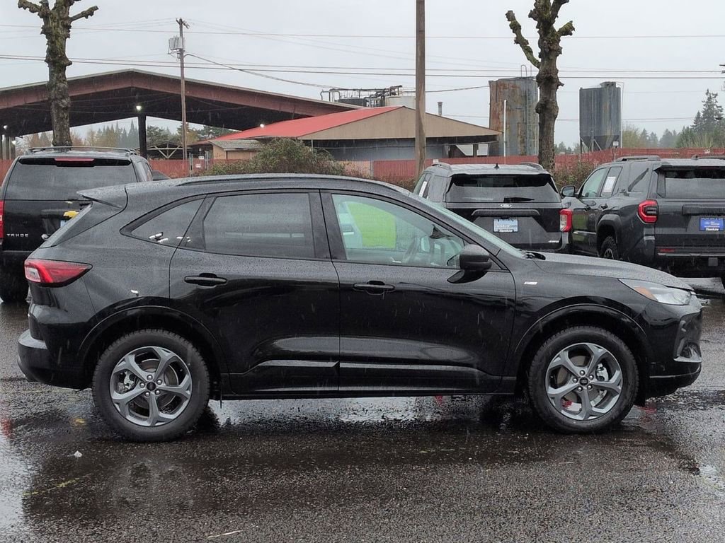 Used 2024 Ford Escape ST-Line w/ Tech Pack #1 image 6