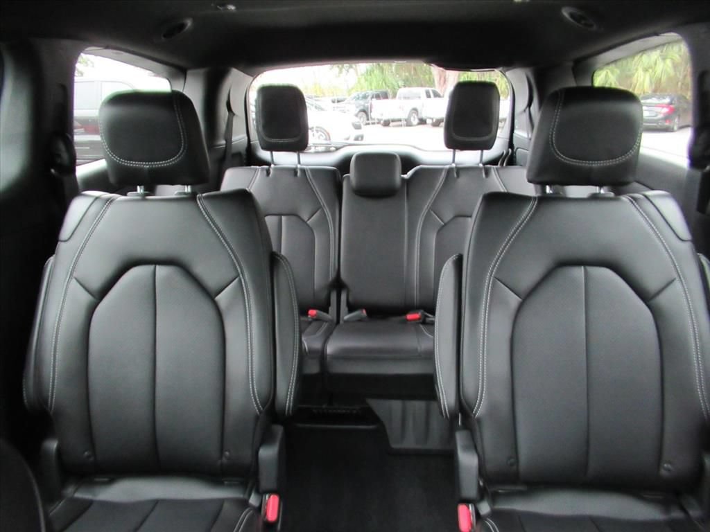 New 2026 Chrysler Pacifica Select w/ S Appearance Package FWD image 28