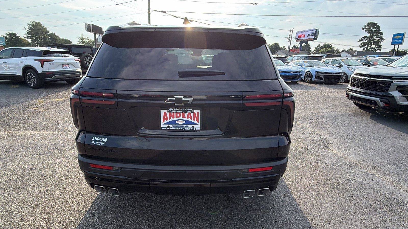 New 2027 Chevrolet Traverse LT w/ Midnight/Sport Edition FWD image 9