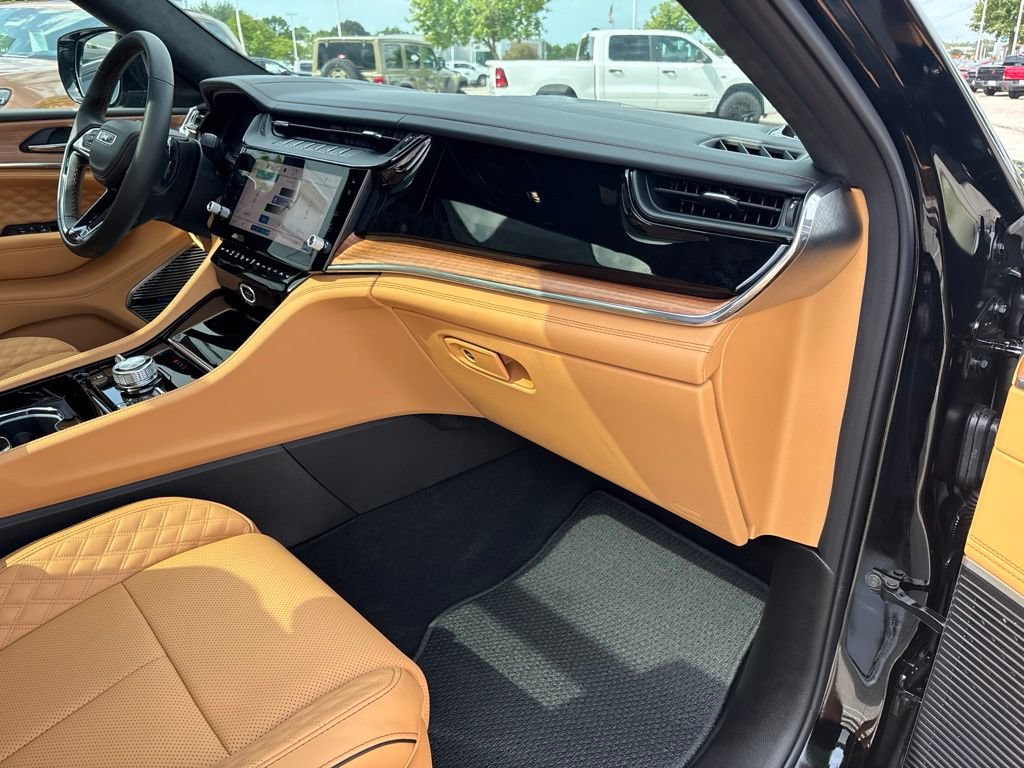 New 2027 Jeep Grand Cherokee Summit AWD/4WD image 29