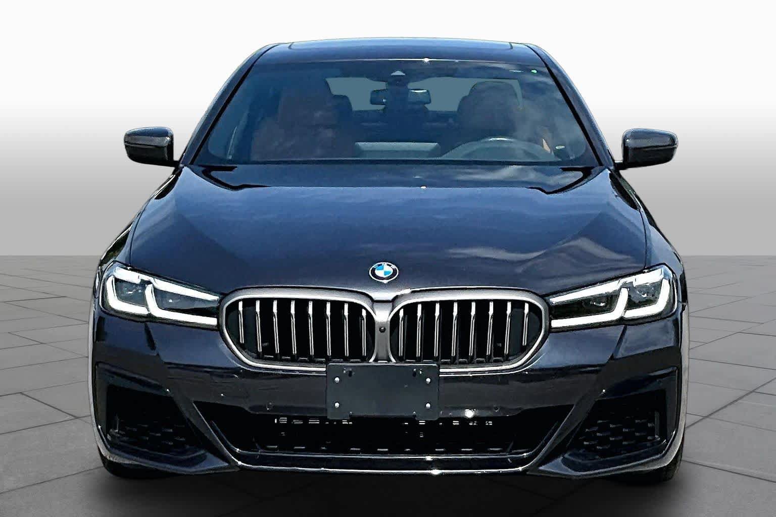 Used 2023 BMW M550i xDrive w/ Executive Package AWD/4WD image 3