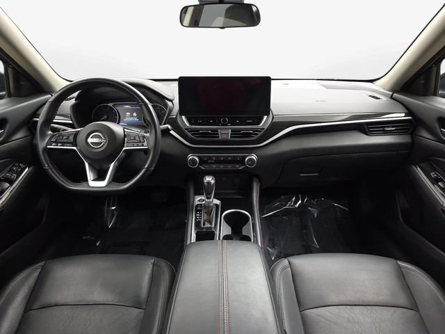 Used 2024 Nissan Altima 2.5 SR w/ SR Premium Package FWD image 13