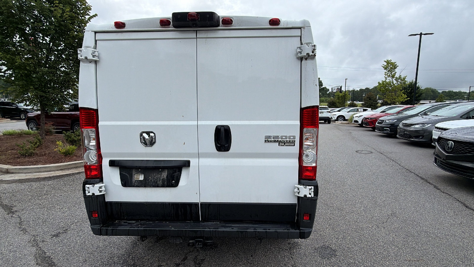 Used 2025 RAM ProMaster 2500 FWD image 9