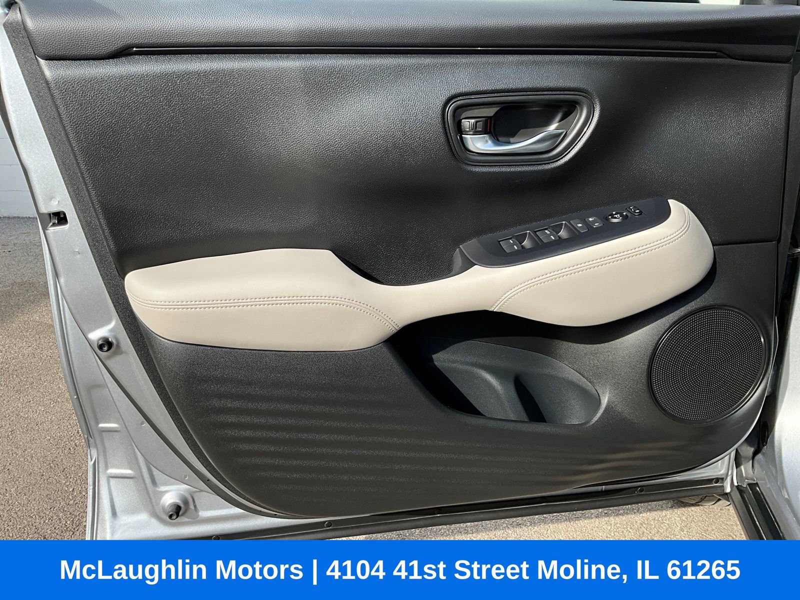 Used 2023 Honda HR-V LX image 23