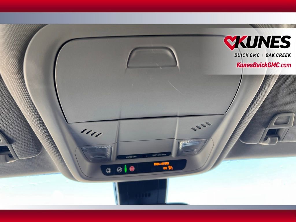 Used 2024 GMC Terrain SLE image 23