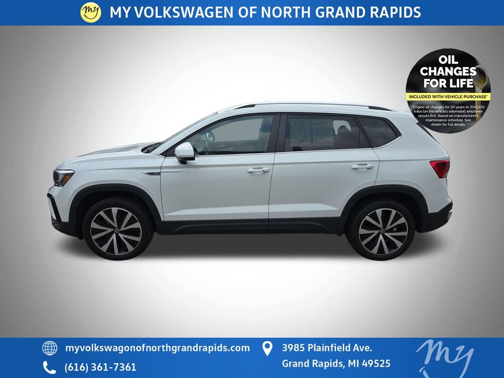 Used 2023 Volkswagen Taos SE FWD image 5
