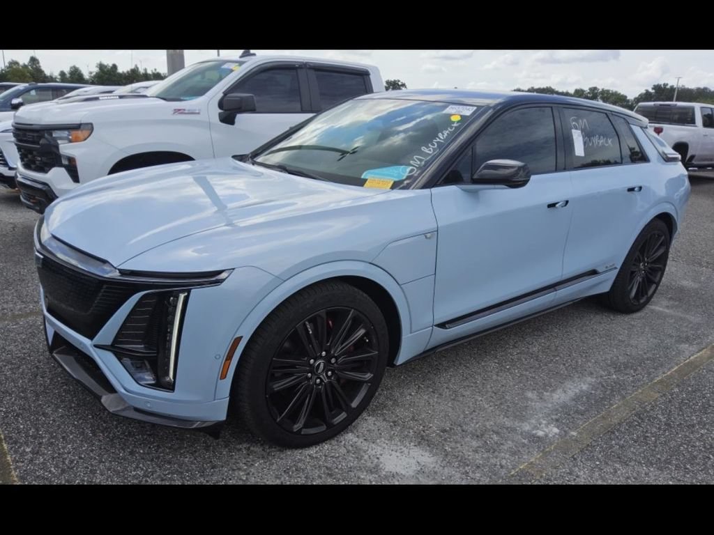 Used 2026 Cadillac Lyriq V w/ Exterior Carbon Fiber Package AWD/4WD image 6