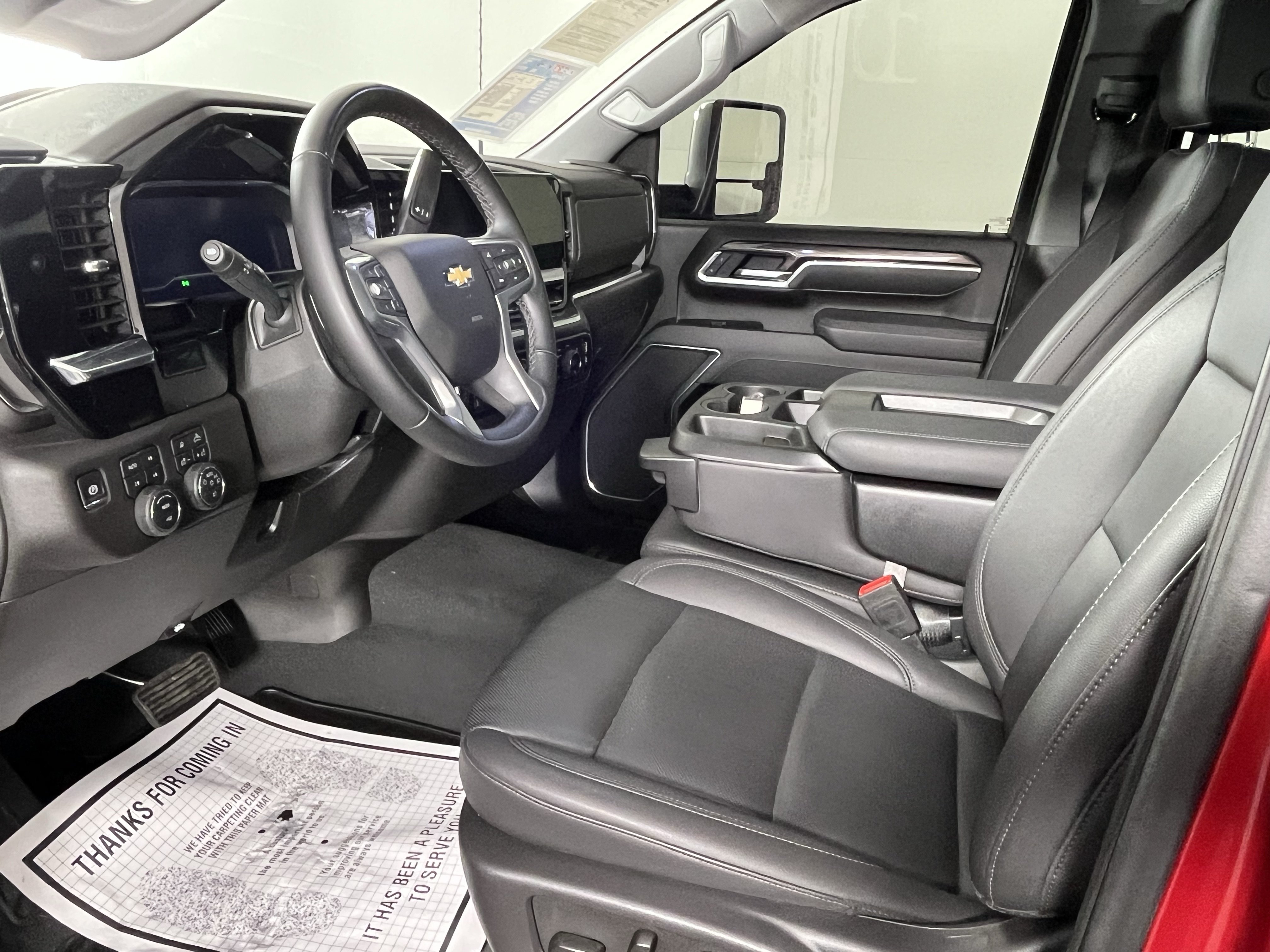 Used 2025 Chevrolet Silverado 3500 LTZ AWD/4WD image 20