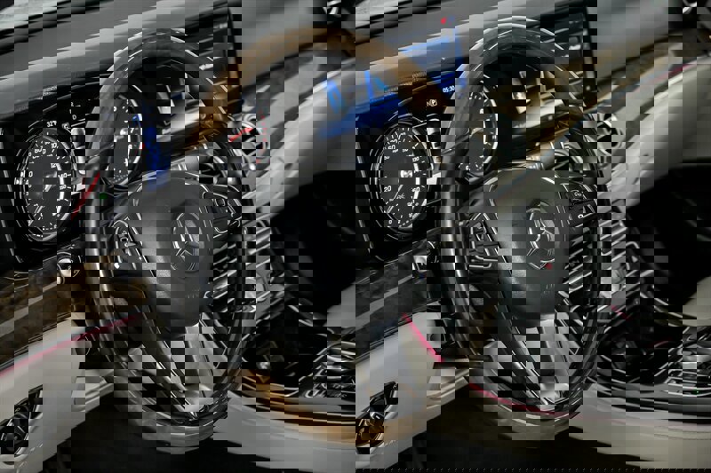 Used 2017 Mercedes-Benz E 300 4MATIC image 25