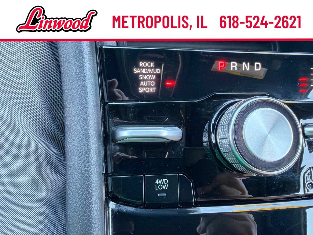Used 2025 Jeep Grand Cherokee Summit AWD/4WD image 31