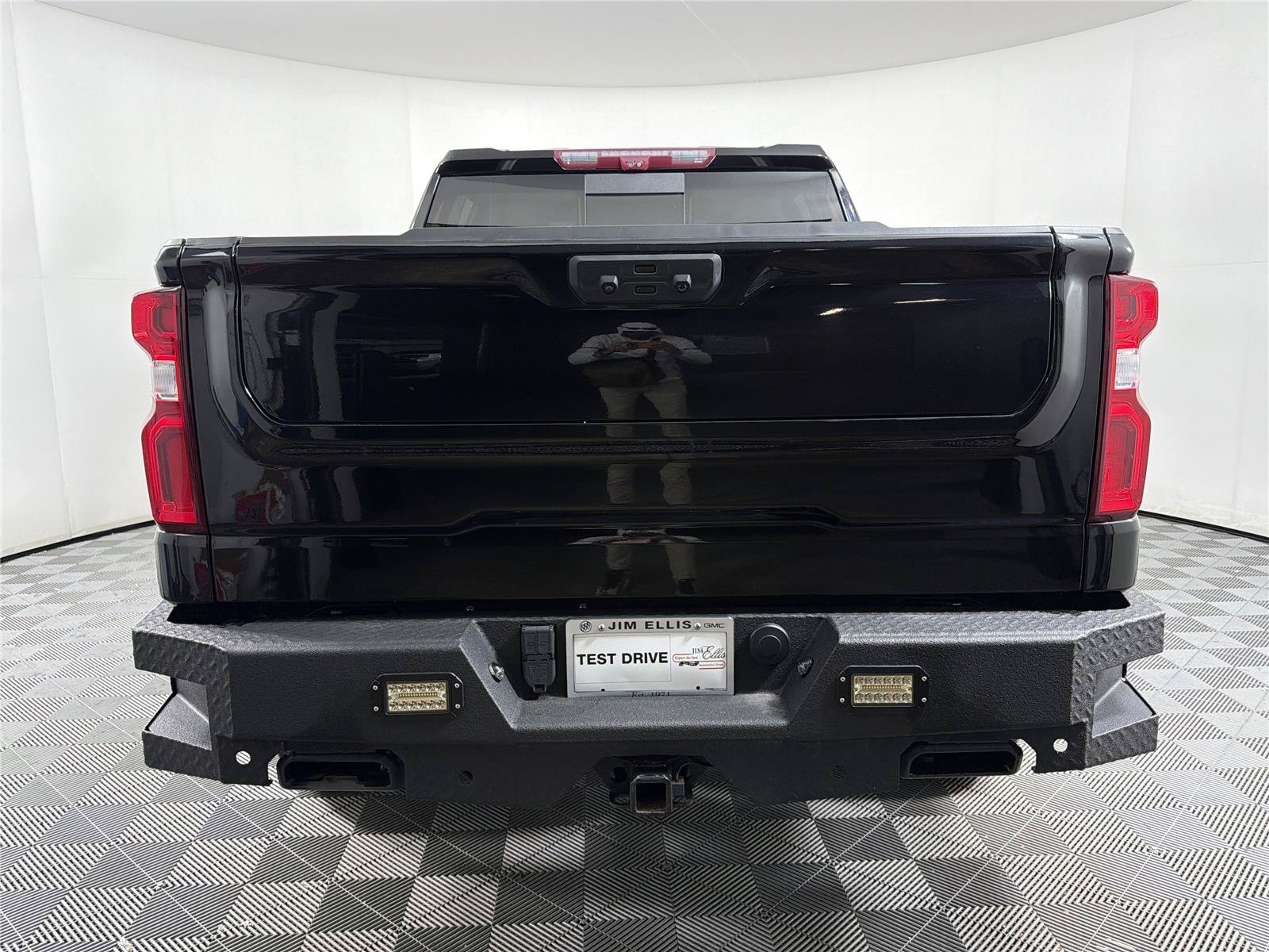 Used 2022 Chevrolet Silverado 1500 LTZ w/ LTZ Premium Package AWD/4WD image 5