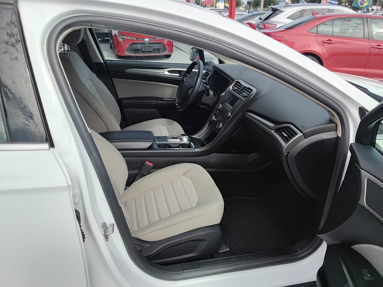 Used 2020 Ford Fusion S image 4
