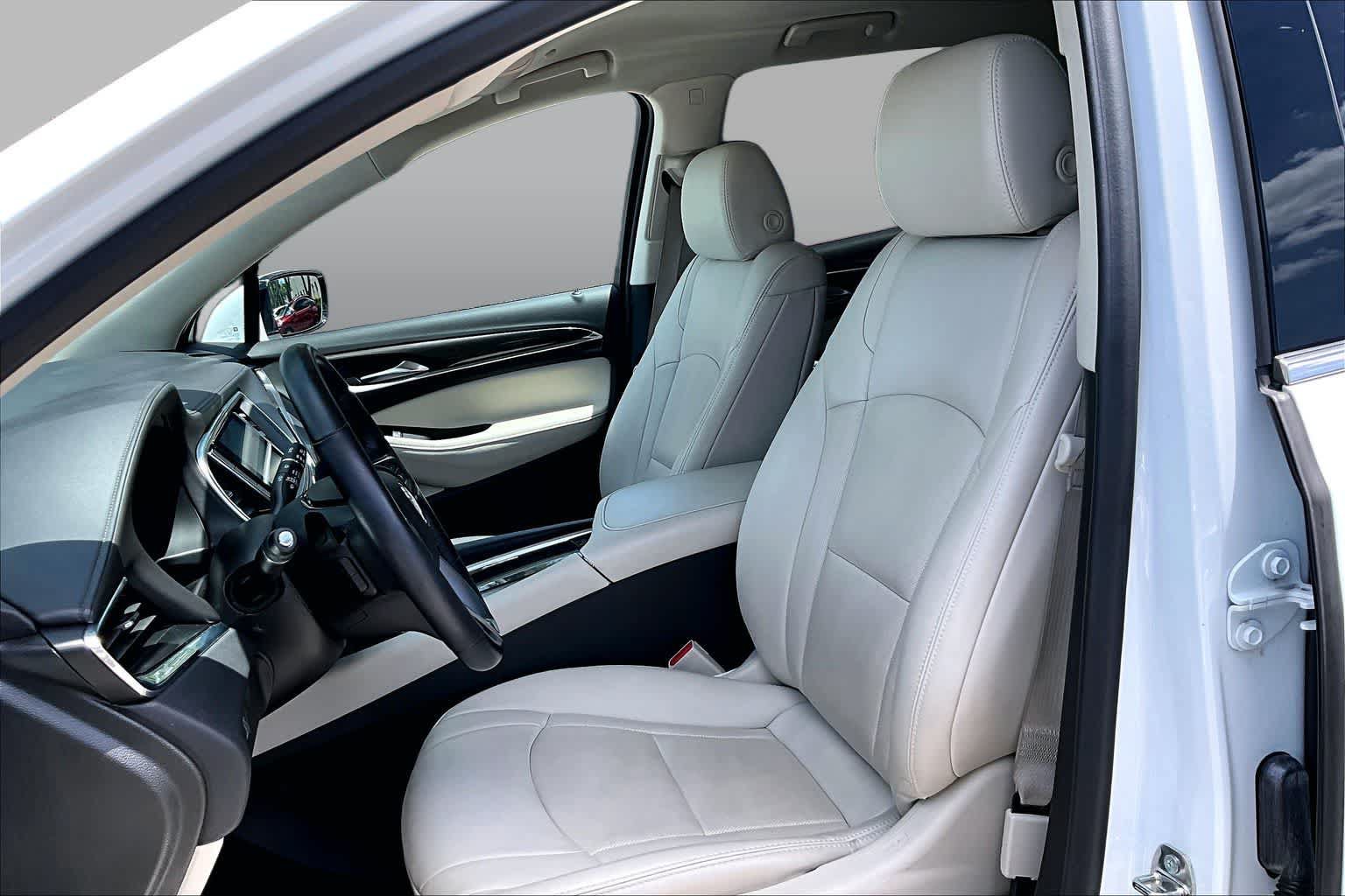 Used 2023 Buick Enclave Essence FWD image 8
