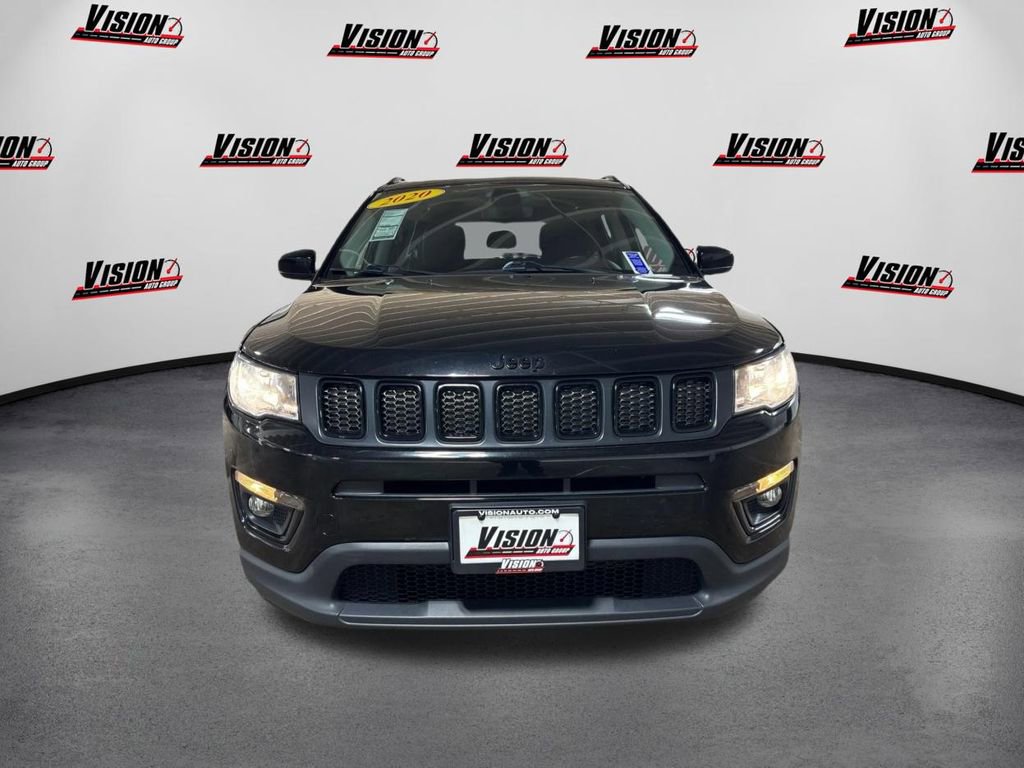 Used 2020 Jeep Compass Latitude video 2
