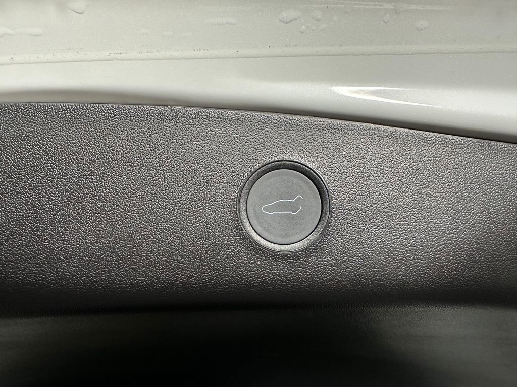 Used 2022 Tesla Model 3 Long Range AWD/4WD image 9