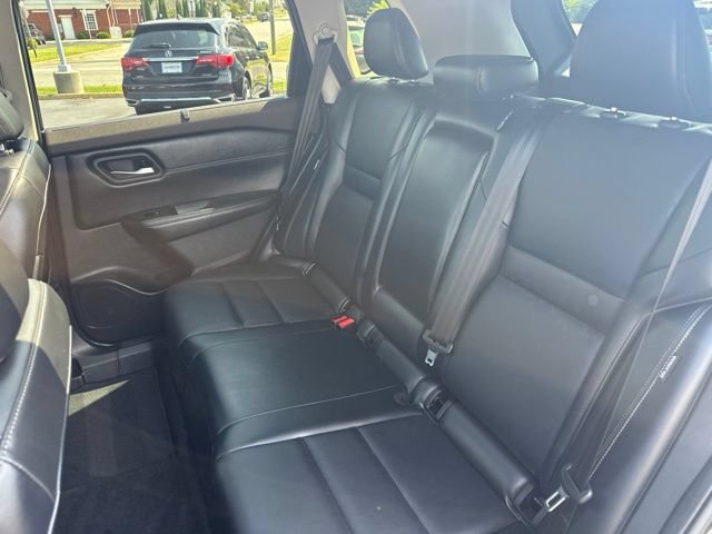 Used 2023 Nissan Rogue SV w/ SV Premium B Package AWD/4WD image 17