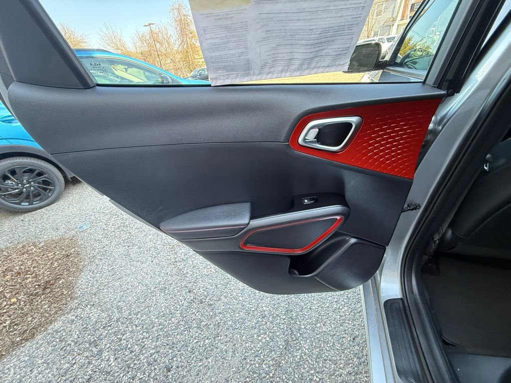 Used 2023 Kia Soul GT-Line image 17