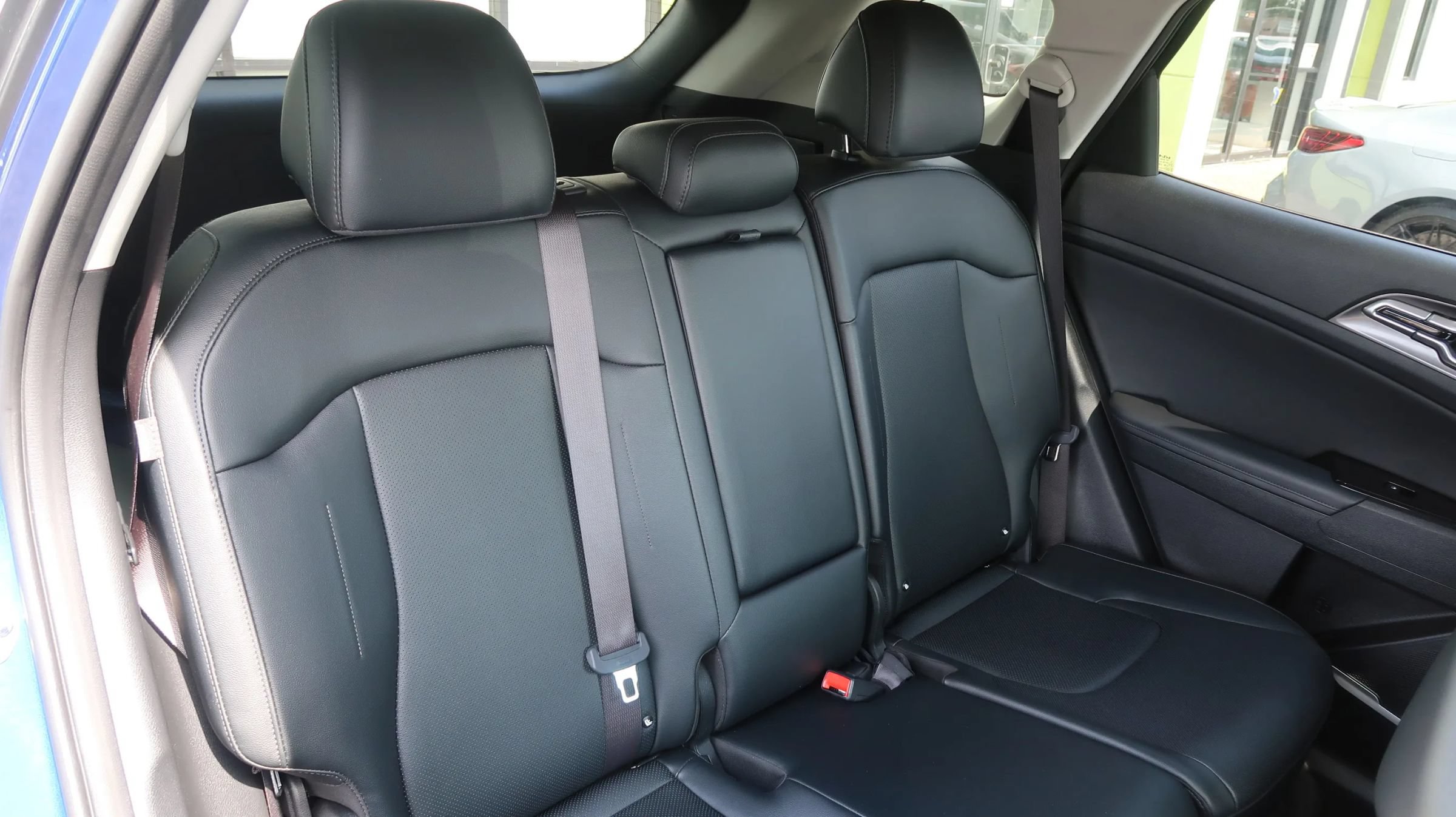 Used 2025 Kia Sportage EX w/ Premium Package AWD/4WD image 24