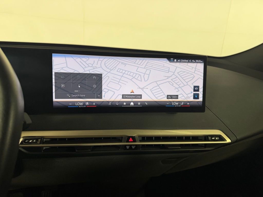 Used 2024 BMW iX xDrive50 w/ Premium Package image 21