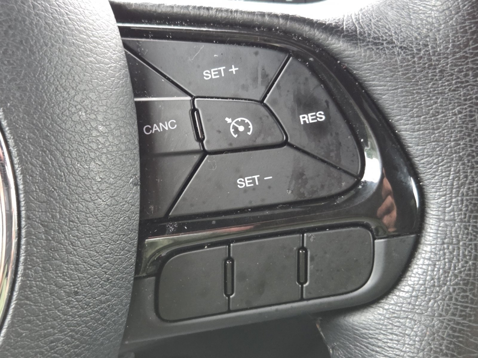 Used 2022 Jeep Renegade Altitude w/ Convenience Group AWD/4WD image 10