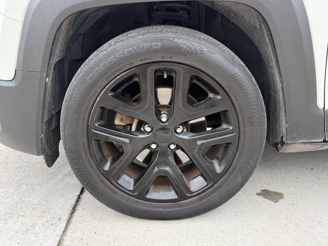 Used 2018 Jeep Renegade Altitude FWD image 9